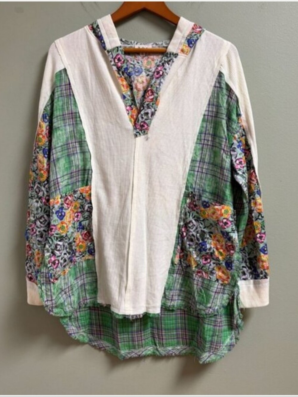 POL Patchwork Pullover Hoodie in Cream, Green & Multicolor Floral